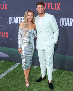 Brittany Mahouse ve Patrick Mahouse, Netflix 'in' Quarterback 'sezonunun Los Angeles Premiere' ine 11 Temmuz 2023 'te Hollywood, Los Angeles, Kaliforniya, ABD' de düzenlenen Netflix Tudum Theater 'a geldiler..