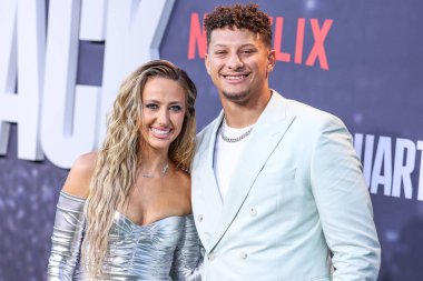 Brittany Mahouse ve Patrick Mahouse, Netflix 'in' Quarterback 'sezonunun Los Angeles Premiere' ine 11 Temmuz 2023 'te Hollywood, Los Angeles, Kaliforniya, ABD' de düzenlenen Netflix Tudum Theater 'a geldiler..