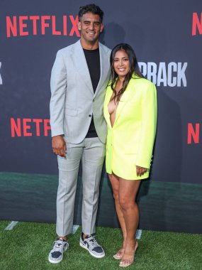 Marcus Mariota ve eşi Kiyomi Cook Netflix 'in' Quarterback 'sezonunun Los Angeles Premiere' ine 11 Temmuz 2023 'te Hollywood, Los Angeles' taki Netflix Tudum Tiyatrosu 'nda geldiler.