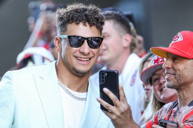  Patrick Mahomes arrives at the Los Angeles Premiere Of Netflix's 'Quarterback' Season 1 held at the Netflix Tudum Theater on July 11, 2023 in Hollywood, Los Angeles clipart