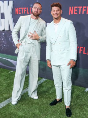  Travis Kelce ve Patrick Mahouse Netflix 'in' Quarterback 'sezonunun Los Angeles Premiere' ine 11 Temmuz 2023 'te Hollywood, Los Angeles, Kaliforniya, ABD' deki Netflix Tudum Theater 'a geldiler.