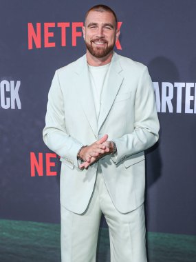 Ulusal Futbol Ligi 'nin Kansas City Chiefs oyuncusu Travis Kelce, Netflix' in 'Quarterback' sezonunun Los Angeles Premiere 'ine 11 Temmuz 2023' te Hollywood, Los Angeles 'taki Netflix Tudum Theater' da ulaştı.