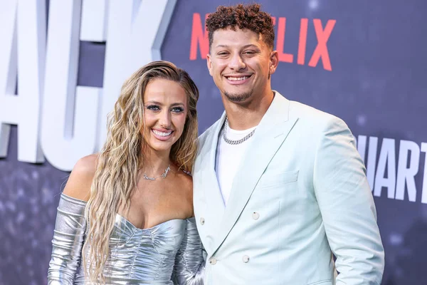 Brittany Mahouse ve Patrick Mahouse, Netflix 'in' Quarterback 'sezonunun Los Angeles Premiere' ine 11 Temmuz 2023 'te Hollywood, Los Angeles, Kaliforniya, ABD' de düzenlenen Netflix Tudum Theater 'a geldiler..