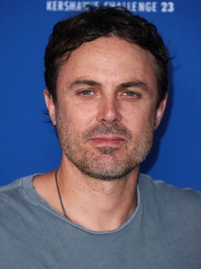 Amerikalı aktör Casey Affleck, 27 Temmuz 2023 'te Dodger Stadyumu' nda düzenlenen 10. yıllık Ping Pong 4 Yardım Etkinliği Turnuvası 'na katılıyor..