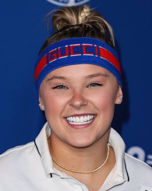 Amerikalı dansçı, şarkıcı, aktris ve YouTuber JoJo Siwa, 27 Temmuz 2023 'te Elysian Park, Los Angeles, Kaliforniya, ABD' de düzenlenen Kershaw 'un 10.