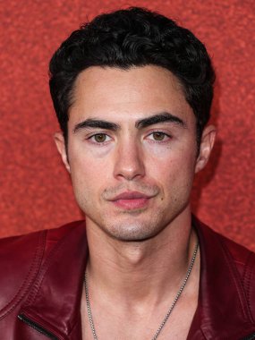 Darren Barnet, 10 Ağustos 2023 'te NeueHouse Los Angeles' ta düzenlenen Variety 2023 Power of Young Hollywood Kutlamasına katıldı..