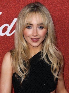 Amerikalı şarkıcı ve aktris Sabrina Carpenter, 10 Ağustos 2023 'te NeueHouse Los Angeles' ta düzenlenen Variety 2023 Power of Young Hollywood Kutlamasına geldi.. 