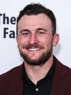 Amerikalı futbolcu Johnny Manziel, 18 Ağustos 2023 'te Beverly Hilton Oteli' nde düzenlenen 23. Harold ve Carole Pompa Vakfı Galasına geliyor..
