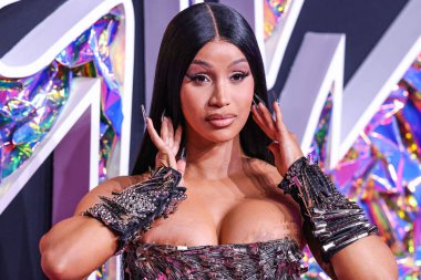 Cardi B wearing a Dilara Findikoglu dress arrives at the 2023 MTV Video Music Awards held at the Prudential Center on September 12, 2023 in Newark, New Jersey, United States.