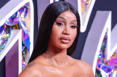 Dilara Findikoglu elbisesi giyen Cardi B, 12 Eylül 2023 'te Newark, New Jersey, ABD' deki Prudential Center 'da düzenlenen 2023 MTV Video Müzik Ödülleri' ne geldi..