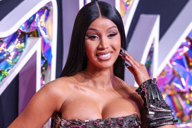 Dilara Findikoglu elbisesi giyen Cardi B, 12 Eylül 2023 'te Newark, New Jersey, ABD' deki Prudential Center 'da düzenlenen 2023 MTV Video Müzik Ödülleri' ne geldi..