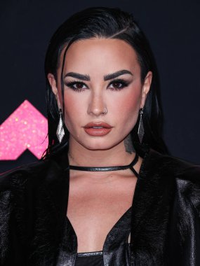 Christian Louboutin pompaları giyen Demi Lovato, 12 Eylül 2023 'te Newark, New Jersey, ABD' deki Prudential Center 'da düzenlenen 2023 MTV Video Müzik Ödülleri' ne ulaştı.. 