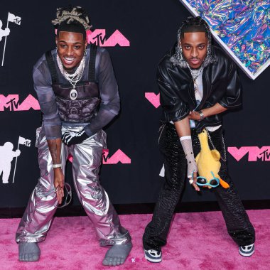 Fresh X Reckless, 12 Eylül 2023 tarihinde Newark, New Jersey, ABD 'de Prudential Center' da düzenlenen 2023 MTV Video Müzik Ödülleri 'ne ulaştı..