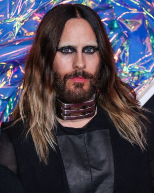 Jared Leto, 12 Eylül 2023 tarihinde Newark, New Jersey, ABD 'de Prudential Center' da düzenlenen 2023 MTV Video Müzik Ödülleri 'ne ulaştı..