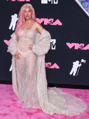 Jacob ve Co. mücevher takan Karol G, 12 Eylül 2023 tarihinde Newark, New Jersey 'de Prudential Center' da düzenlenen 2023 MTV Video Müzik Ödülleri 'ne ulaştı..