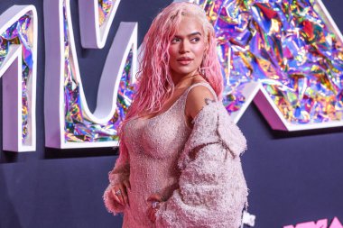 Jacob ve Co. mücevher takan Karol G, 12 Eylül 2023 tarihinde Newark, New Jersey 'de Prudential Center' da düzenlenen 2023 MTV Video Müzik Ödülleri 'ne ulaştı..