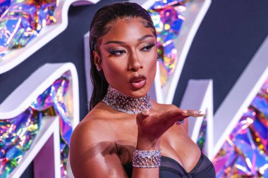 Brandon Blackwood elbisesi giyen Megan Thee Stallion ve Jacob ve Co. mücevherleri 12 Eylül 2023 'te Newark, New Jersey, ABD' deki Prudential Center 'da düzenlenen 2023 MTV Video Müzik Ödülleri' ne ulaştı..