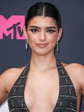 Dixie D 'Amelio, 12 Eylül 2023' te Newark, New Jersey 'de Prudential Center' da düzenlenen 2023 MTV Video Müzik Ödülleri 'nde basın odasında poz verdi..
