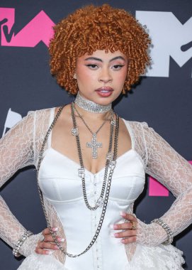 Ice Spice, 12 Eylül 2023 'te Newark, New Jersey, ABD' de Prudential Center 'da düzenlenen 2023 MTV Video Müzik Ödülleri' nde basın odasında 