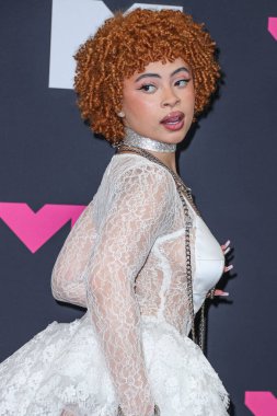 Ice Spice, 12 Eylül 2023 'te Newark, New Jersey, ABD' de Prudential Center 'da düzenlenen 2023 MTV Video Müzik Ödülleri' nde basın odasında 