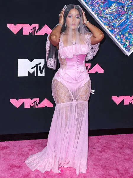 Nicki Minaj, 12 Eylül 2023 tarihinde Newark, New Jersey, ABD 'deki Prudential Center' da düzenlenen 2023 MTV Video Müzik Ödülleri 'ne ulaştı..