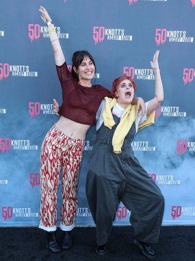 İzci LaRue Willis ve kız kardeşi Tallulah Willis, 23 Eylül 2023 'te Buena Park, Orange County, Kaliforniya, ABD' deki Knott 's Berry Farm' da düzenlenen 50..