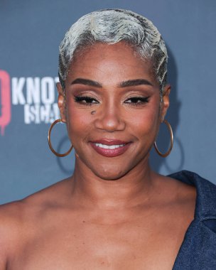 Amerikalı komedyen ve aktris Tiffany Haddish, Knott 'un Korkunç Çiftliği' ne 23 Eylül 2023 'te Knott' s Berry Farm 'da düzenlenen 50..