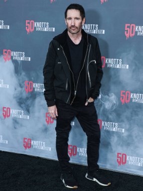 Trent Reznor, Nine Inch Nails Amerikan endüstriyel rock grubu Nine Inch Nails, 23 Eylül 2023 tarihinde Knott 's Berry Farm' da düzenlenen Knott 'un Korkunç Çiftliği 50. yıldönümü Kara Halısına ulaştı.
