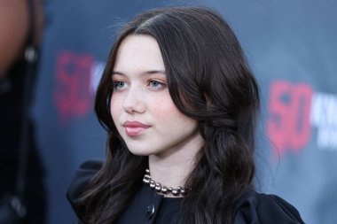 Amerikalı aktris Violet McGraw, 23 Eylül 2023 'te Knott' s Berry Farm 'da düzenlenen Knott' un Korkunç Çiftliği 50. yıldönümü Kara Halısı 'na geldi..