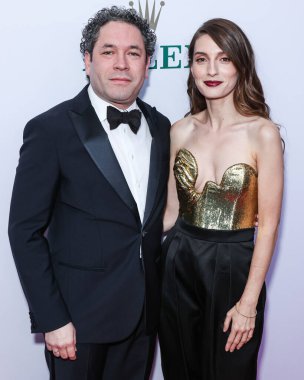 Gustavo Dudamel ve eşi Maria Valverde, Los Angeles Filarmoni Orkestrası 'nın Frank Gehry onuruna 5 Ekim 2023' te Los Angeles, Kaliforniya 'da Walt Disney Konser Salonu' nda düzenlenen 20..