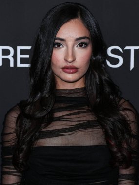 Arjantinli porno yıldızı ve aktris Emily Willis, 10 Ekim 2023 'te Hollywood, Los Angeles' taki TCL Çin Tiyatrosu IMAX 'ta düzenlenen 23. Yıllık Korku Festivali - Los Angeles Açılış Gecesi - Sümer Filmlerinin İlahiyatının galası