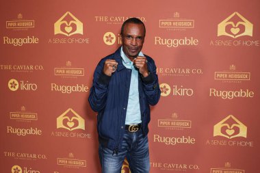 Amerikalı eski profesyonel boksör, motivasyon konuşmacısı ve ara sıra aktör Sugar Ray Leonard, Evsizlik Bilgisi 2023 'e ilk evleri ve gençlerin yaşlanmasını önlemeye yardım etmek için geliyor. 