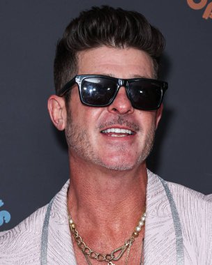 Robin Thicke, Solisca Tekila ve PATH Water tarafından sunulan Darren Dzienciol 'un Pop Icons Cadılar Bayramı Partisi 2023' e 27 Ekim 2023 'te Beverly Hills, Los Angeles, Kaliforniya, ABD' deki özel bir konutta ulaştı..