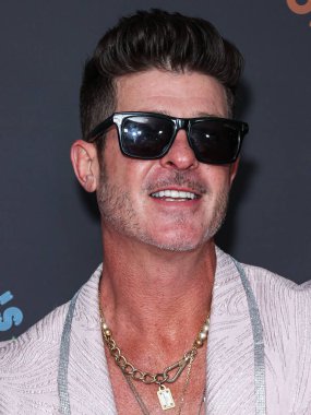 Robin Thicke, Solisca Tekila ve PATH Water tarafından sunulan Darren Dzienciol 'un Pop Icons Cadılar Bayramı Partisi 2023' e 27 Ekim 2023 'te Beverly Hills, Los Angeles, Kaliforniya, ABD' deki özel bir konutta ulaştı..