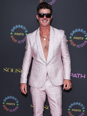 Robin Thicke, Solisca Tekila ve PATH Water tarafından sunulan Darren Dzienciol 'un Pop Icons Cadılar Bayramı Partisi 2023' e 27 Ekim 2023 'te Beverly Hills, Los Angeles, Kaliforniya, ABD' deki özel bir konutta ulaştı..