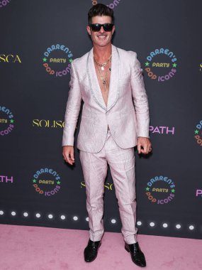 Robin Thicke, Solisca Tekila ve PATH Water tarafından sunulan Darren Dzienciol 'un Pop Icons Cadılar Bayramı Partisi 2023' e 27 Ekim 2023 'te Beverly Hills, Los Angeles, Kaliforniya, ABD' deki özel bir konutta ulaştı..