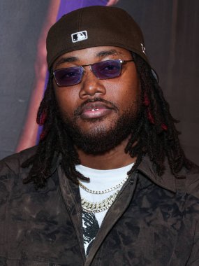 Leon Thomas III, 8 Kasım 2023 'te Batı Hollywood EDITION Oteli' ndeki Sunset at EDITION 'da düzenlenen PrettyLittleThing X Lori Harvey Party Wear Collection Launch' a varır..