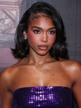 Lori Harvey, 8 Kasım 2023 'te Batı Hollywood EDITION Oteli' ndeki Sunset at EDITION 'da düzenlenen Lori Harvey Party Wear Collection Launch' a gelir..