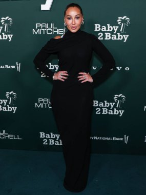 Alberta Ferretti 'yi giyen Adrienne Bailon-Houghton, 11 Kasım 2023' te Batı Hollywood, Los Angeles, Kaliforniya, ABD 'de gerçekleştirilen Pasifik Tasarım Merkezi' nde Paul Mitchell tarafından sunulan 2023 Bebek Galasına ulaştı..