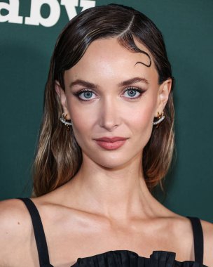 Elie Saab FW23 RTW giyen Ari Fournier, 11 Kasım 2023 tarihinde Batı Hollywood, Los Angeles, Kaliforniya, ABD 'de gerçekleştirilen Pasifik Tasarım Merkezi' nde Paul Mitchell tarafından sunulan 2023 Baby2Baby Gala 'ya ulaştı..