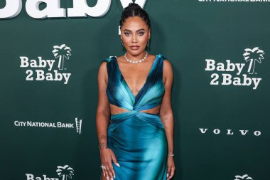Alberta Ferretti 'yi giyen Ayesha Curry, 11 Kasım 2023' te ABD 'nin Los Angeles, Kaliforniya eyaletinin Batı Hollywood şehrinde düzenlenen Pasifik Tasarım Merkezi' nde Paul Mitchell tarafından sunulan 2023 Bebek Galası 'na ulaştı..