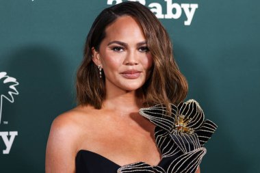 Zydo Italya 'dan mücevherler takan Chrissy Teigen, 11 Kasım 2023' te ABD 'nin Los Angeles eyaletinin Batı Hollywood şehrinde gerçekleştirilen Pasifik Tasarım Merkezi' nde Paul Mitchell tarafından sunulan 2023 Bebek Galasına geldi..