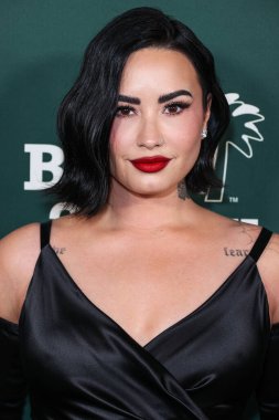 Dolce ve Gabbana giyen Demi Lovato, 11 Kasım 2023 'te ABD' nin Los Angeles, Kaliforniya eyaletinin Batı Hollywood şehrinde gerçekleştirilen Pasifik Tasarım Merkezi 'nde Paul Mitchell tarafından sunulan 2023 Bebek Galası' na ulaştı..