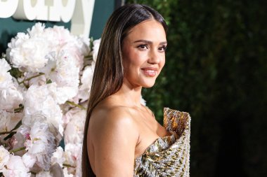 Tamara Ralph FW23 Couture giyen Jessica Alba, 11 Kasım 2023 'te Batı Hollywood, Los Angeles, Kaliforniya, ABD' de gerçekleştirilen Pasifik Tasarım Merkezi 'nde Paul Mitchell tarafından sunulan 2023 Bebek Galasına ulaştı..