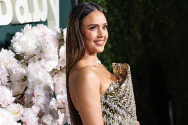 Tamara Ralph FW23 Couture giyen Jessica Alba, 11 Kasım 2023 'te Batı Hollywood, Los Angeles, Kaliforniya, ABD' de gerçekleştirilen Pasifik Tasarım Merkezi 'nde Paul Mitchell tarafından sunulan 2023 Bebek Galasına ulaştı..