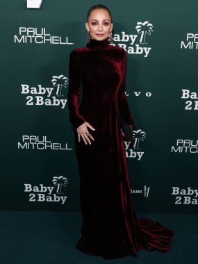 Nicole Richie, Paul Mitchell tarafından sunulan 2023 Bebek Galası 'na 11 Kasım 2023' te Batı Hollywood, Los Angeles, Kaliforniya, ABD 'de gerçekleştirilen Pasifik Tasarım Merkezi' nde ulaşır..