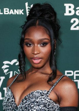 Dolce ve Gabbana giyen Normani, 11 Kasım 2023 'te Batı Hollywood, Los Angeles, Kaliforniya, ABD' de gerçekleştirilen Pasifik Tasarım Merkezi 'nde Paul Mitchell tarafından sunulan 2023 Bebek Galası' na ulaştı..