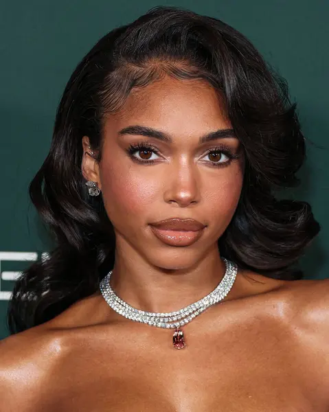 Lori Harvey, Paul Mitchell tarafından sunulan 2023 Bebek Galası 'na 11 Kasım 2023' te Batı Hollywood, Los Angeles, Kaliforniya, ABD 'de gerçekleştirilen Pasifik Tasarım Merkezi' nde ulaşır..