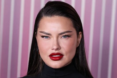 Brezilyalı model Adriana Lima, 13 Kasım 2023 'te Hollywood, Los Angeles, Kaliforniya' da düzenlenen 