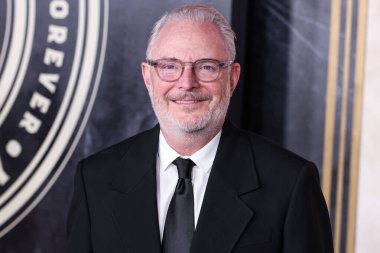 Amerikalı film yapımcısı ve yapımcısı Francis Lawrence, 13 Kasım 2023 'te Hollywood, Los Angeles' taki TCL Çin Tiyatrosu IMAX 'ta düzenlenen 